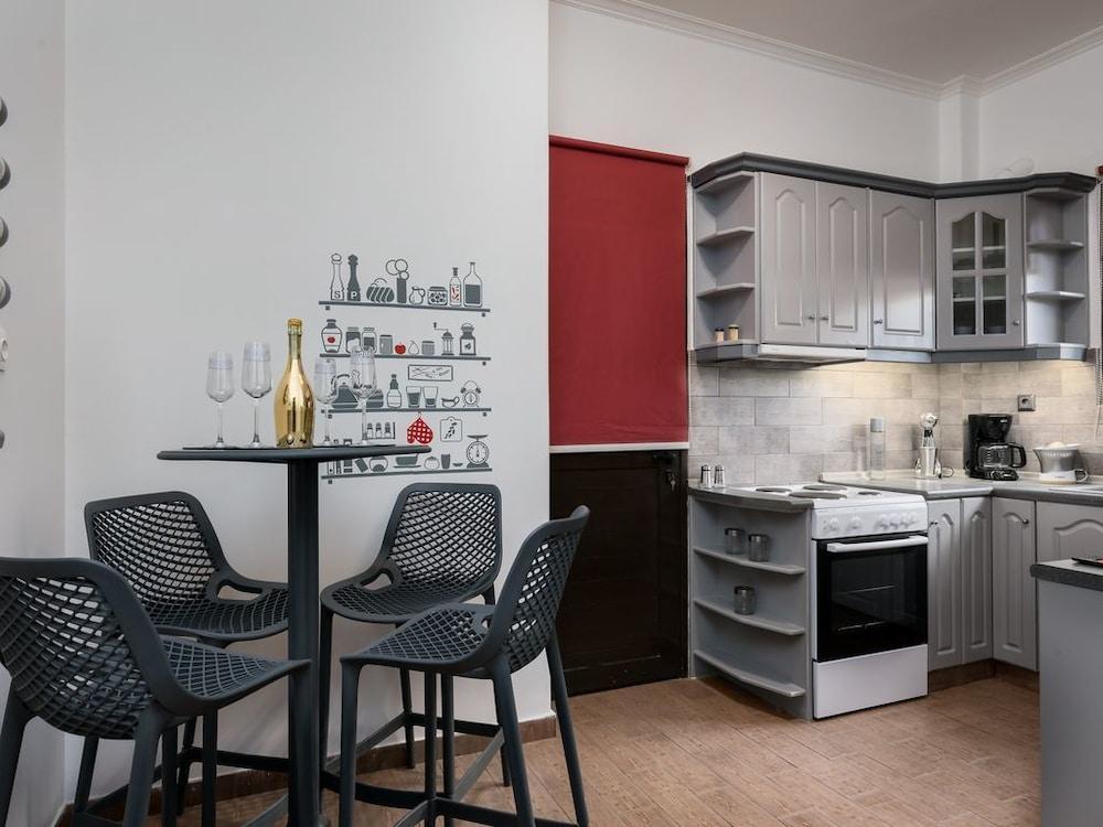 Mj Luxury Suites Atene Esterno foto