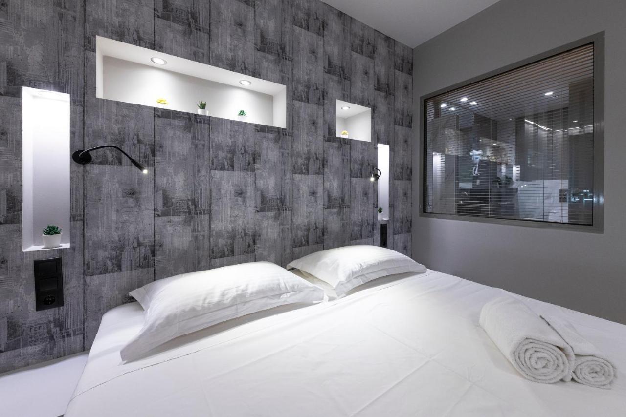 Mj Luxury Suites Atene Esterno foto