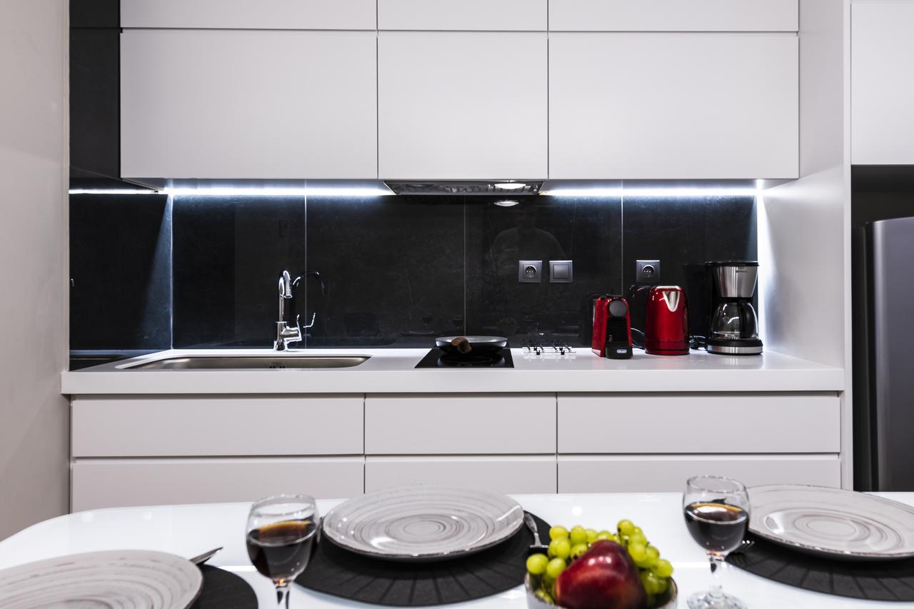 Mj Luxury Suites Atene Esterno foto